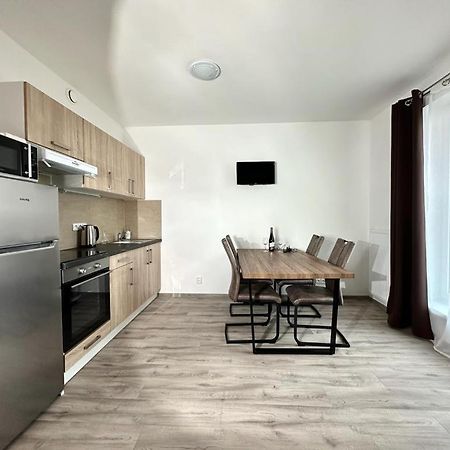 Sky Apartments 509 بلزن المظهر الخارجي الصورة